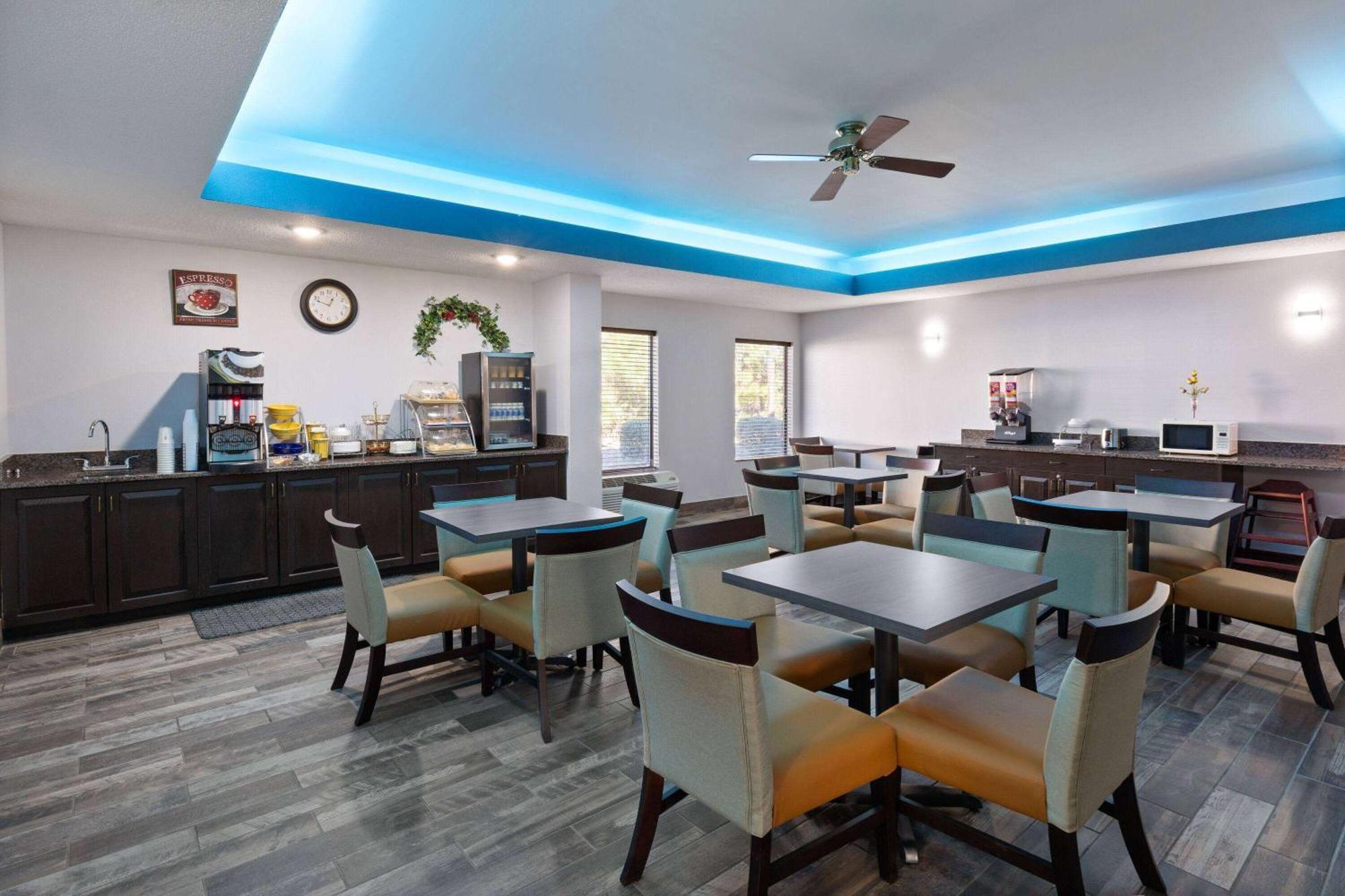 Baymont By Wyndham Creedmoor Hotel Luaran gambar