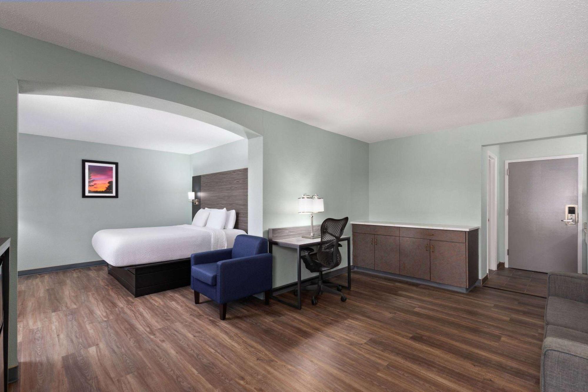 Baymont By Wyndham Creedmoor Hotel Luaran gambar