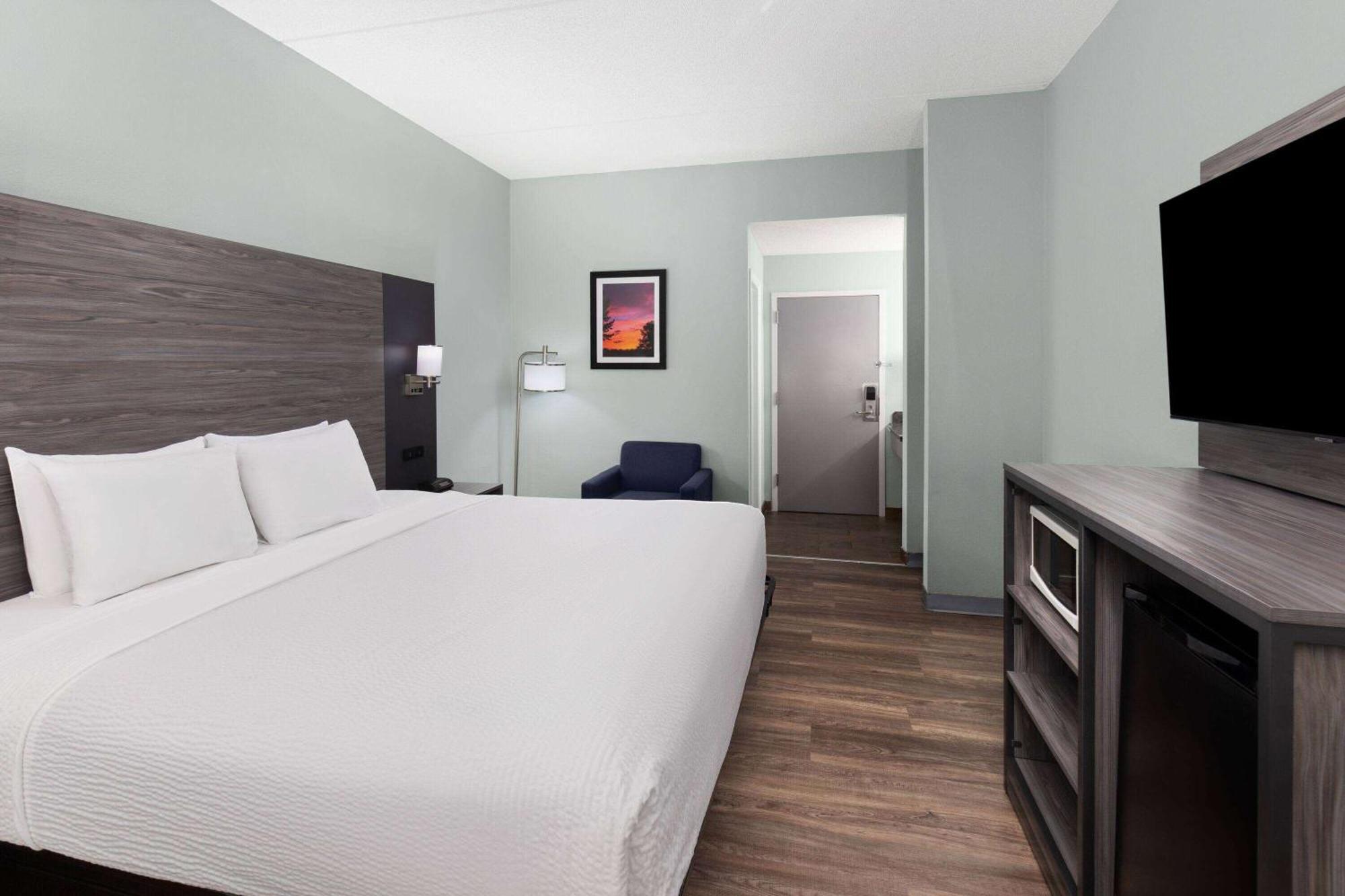 Baymont By Wyndham Creedmoor Hotel Luaran gambar